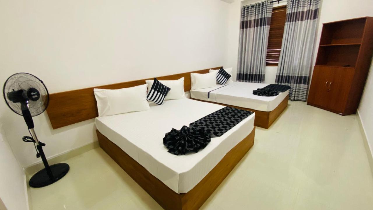 Aloft Grand Hotel Ела Екстериор снимка