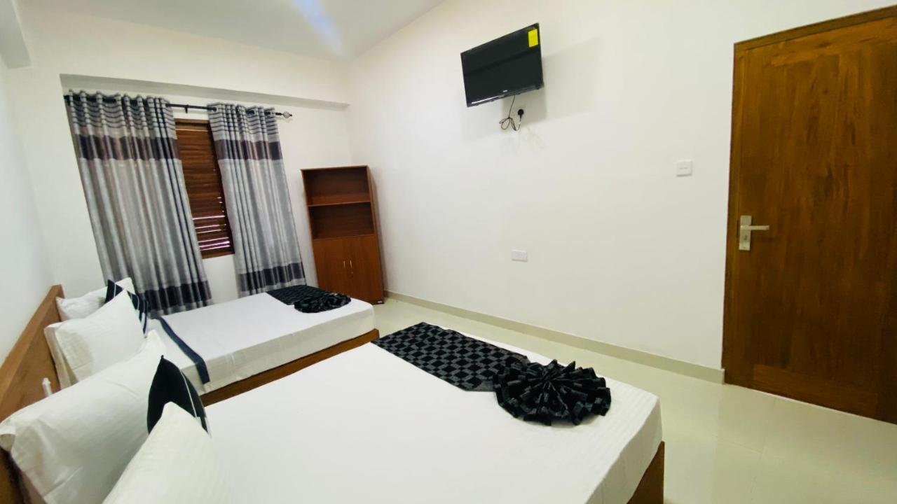 Aloft Grand Hotel Ела Екстериор снимка