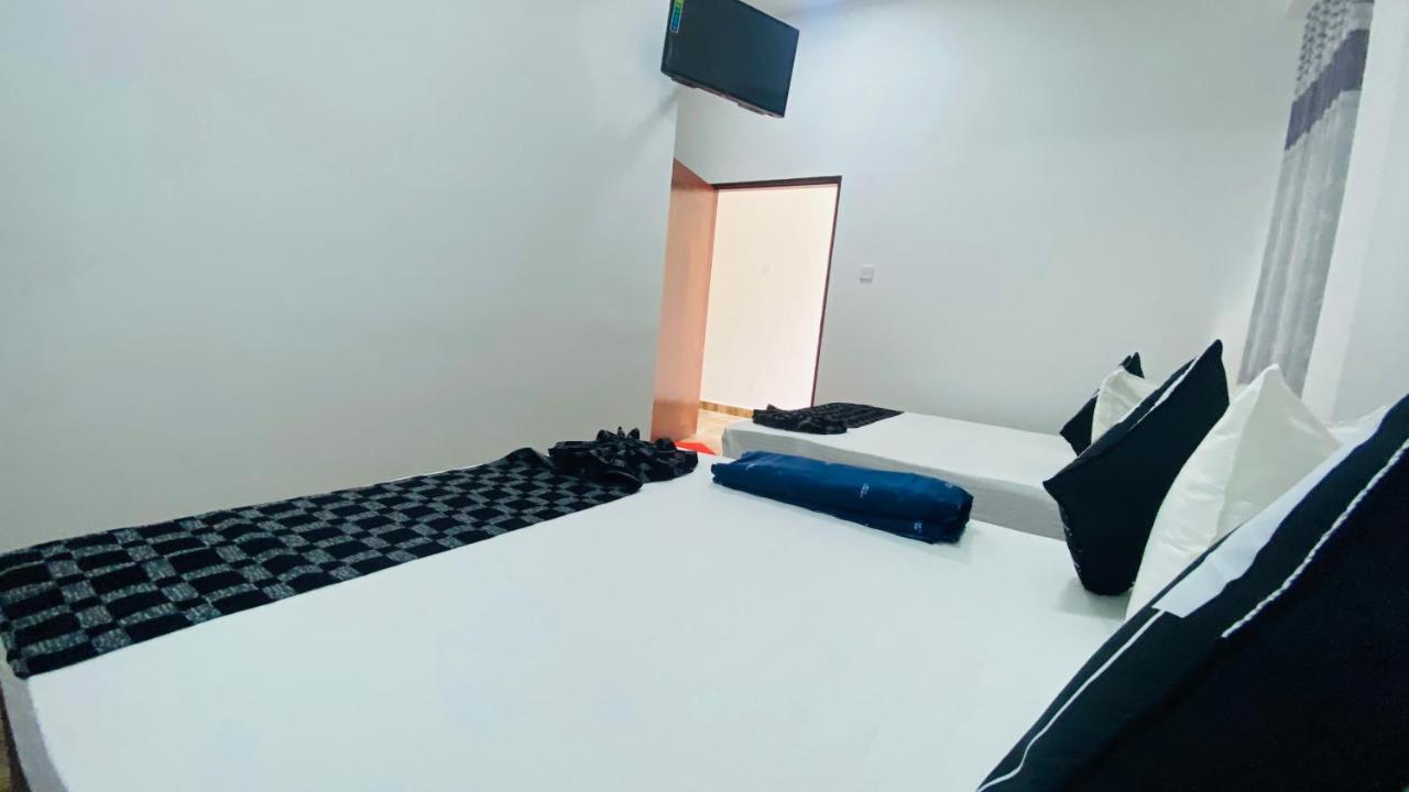 Aloft Grand Hotel Ела Екстериор снимка