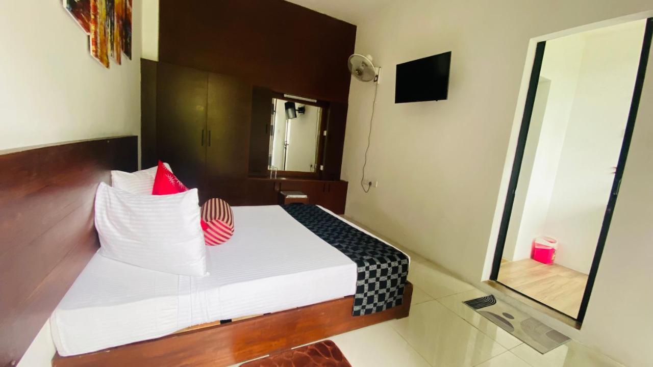 Aloft Grand Hotel Ела Екстериор снимка