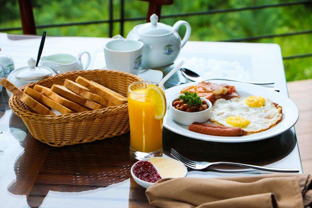 Aloft Grand Hotel Ела Екстериор снимка