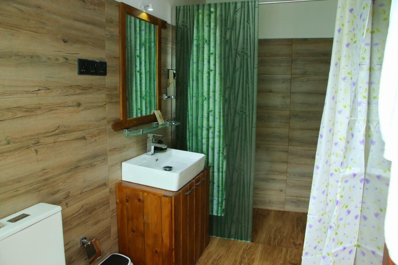 Aloft Grand Hotel Ела Екстериор снимка