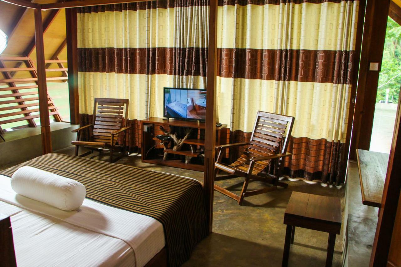 Aloft Grand Hotel Ела Екстериор снимка